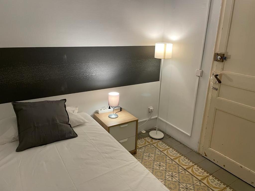 Des Artistes Hostel